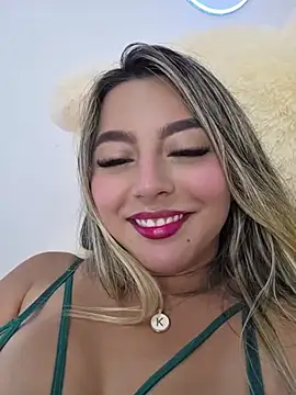 Chat XXX ao vivo de CelesteBlaze_
