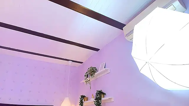 Chat soba uživo modela Cloedurant