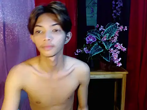 Twink_cristian27のウェブカメラショー