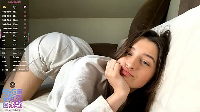 Chat +18 de DarlineBrustera ao vivo