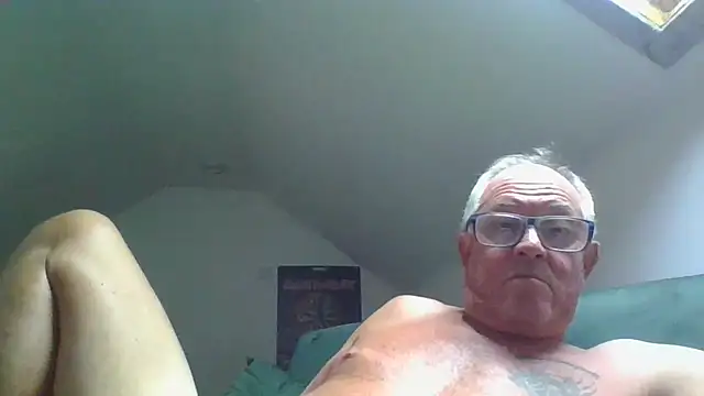 naughtygrandad1 网络视讯表演