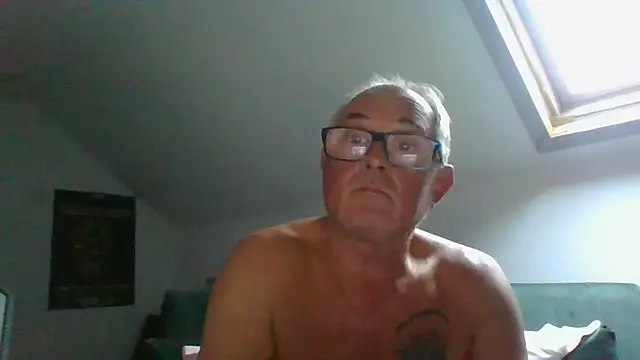 naughtygrandad1のウェブカメラショー