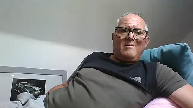 naughtygrandad1 Show in webcam