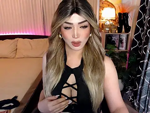 OliviaGrace_Hiltonn Webbikameraesitys