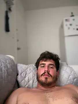 leo_0222 Show in webcam