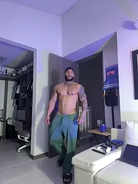 Andrew_Johnnson Adlı Modelin Web Kamerası Şovu