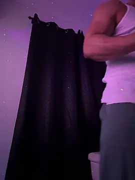 Andrew_Johnnson: διαδικτυακό σόου στην κάμερα