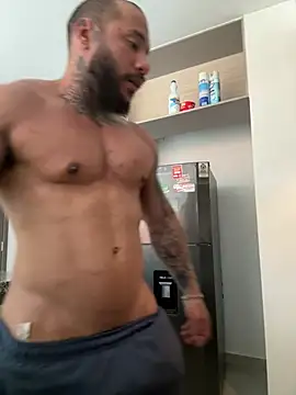 Andrew_Johnnson Show in webcam