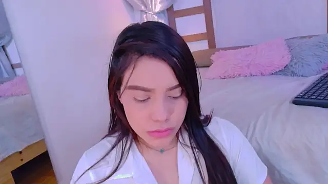 RenataLeclair's Live XXX Chat