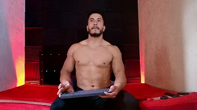 Show modela ZaneMaveric na web-kameri