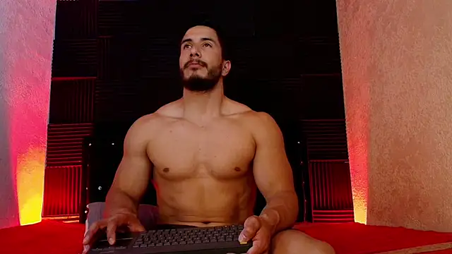 Show modela ZaneMaveric na web-kameri