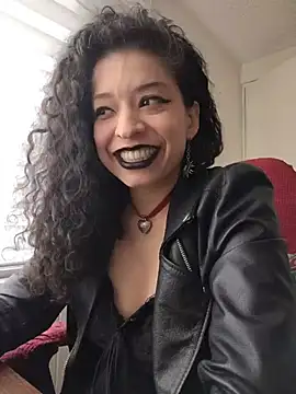 Miss_Carmilla's Live XXX Chat