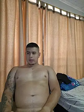 Živý XXX chat miaftmax