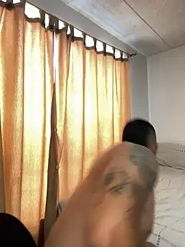 miaftmaxのライブXXXチャット