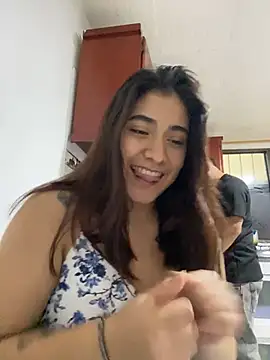 Chatroom XXX en direct de miaftmax
