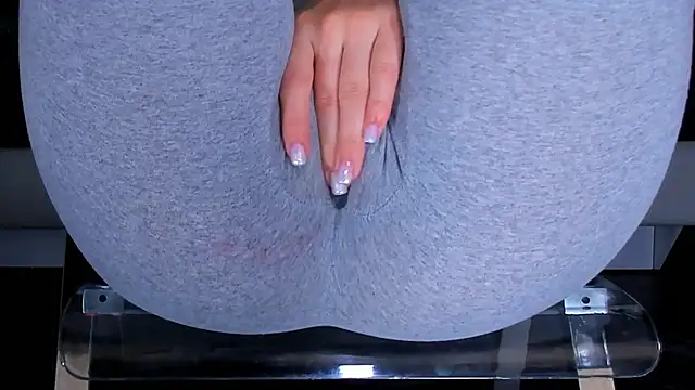 Вебкам-шоу Cameltoe_squirt_inPants