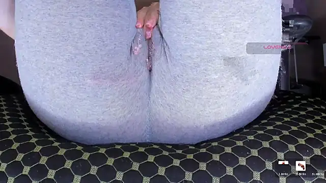 Cameltoe_squirt_inPants Adlı Modelin Canlı XXX Sohbeti
