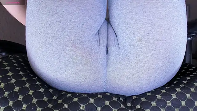 Cameltoe_squirt_inPants Live XXX Chat