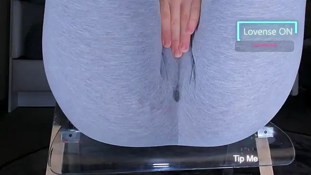 Sembang XXX Secara Langsung Cameltoe_squirt_inPants