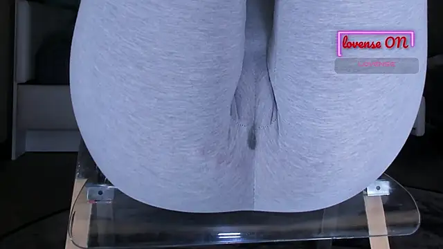 Cameltoe_squirt_inPants Adlı Modelin Canlı XXX Sohbeti