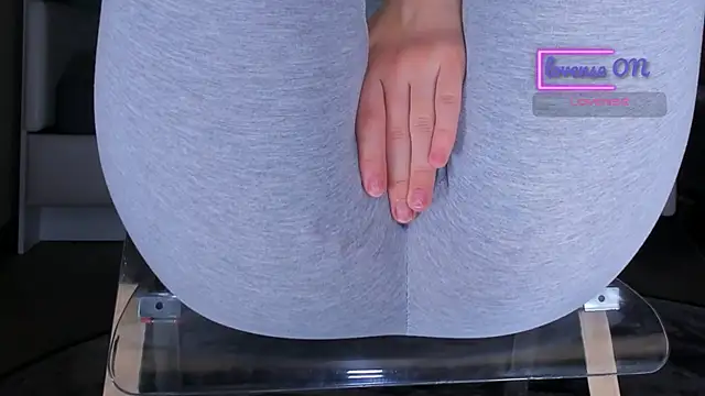 Chatroom XXX en direct de Cameltoe_squirt_inPants