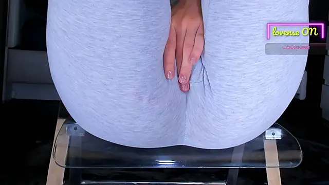 Cameltoe_squirt_inPants: онлайн-секс-чат