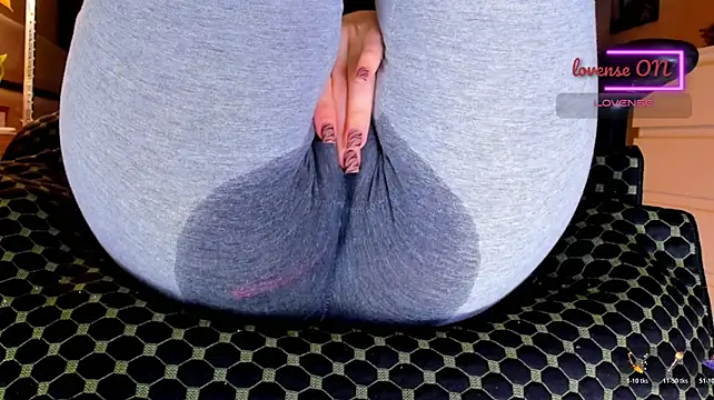 Cameltoe_squirt_inPants ওয়েবক্যাম শো