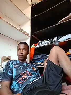 צ'אט XXX בשידור חי של sweetdickboy2