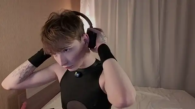 Your_avatar Show Webcam