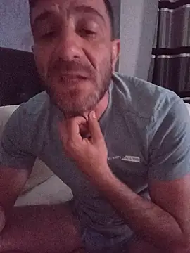 Alexdaniel89 Adlı Modelin Canlı XXX Sohbeti