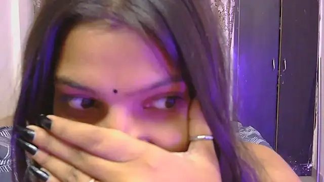 hoty-priya Webcam Show