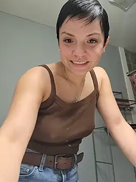 RicaSuave_69 Show in webcam