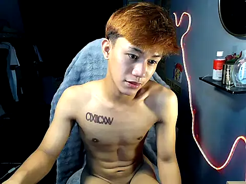 Webkamerová show naughtyboyloy_0