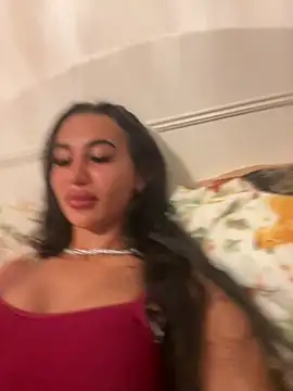 itsyourgirltee's Webcam Show