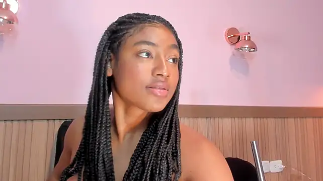 Laraebony_'s Webcam Show