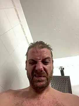 AidenMcKnight Show in webcam