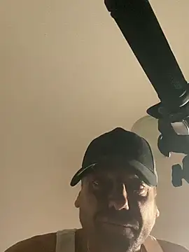AidenMcKnightn Webbikameraesitys