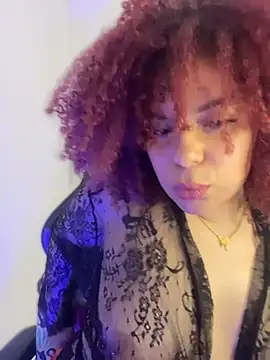 Leyah__n Webbikameraesitys