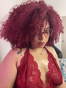 Leyah__ লাইভ XXX চ্যাট