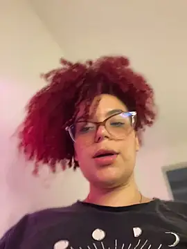 Leyah__n Webbikameraesitys