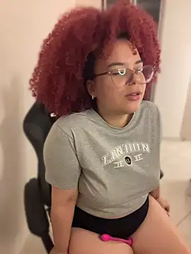Chat XXX ao vivo de Leyah__