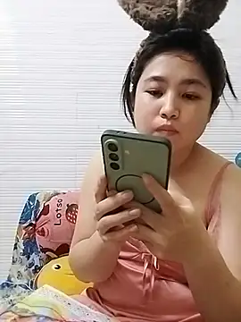 แชท XXX สดของ Minn-cute