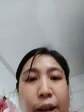 Minn-cute Adlı Modelin Canlı XXX Sohbeti
