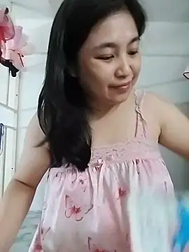 Minn-cute Adlı Modelin Canlı XXX Sohbeti