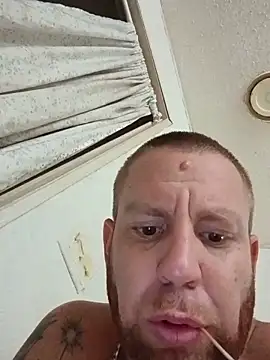 Clarkodile95 Webcam Show