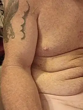 Show modela Clarkodile95 na web-kameri