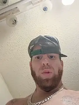 Clarkodile95 Show in webcam