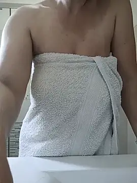 Nyiira Live XXX-chat