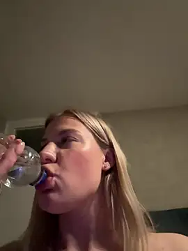 Chloemillerrxx 웹캠 쇼