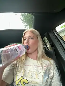 Chloemillerrxx webcam show